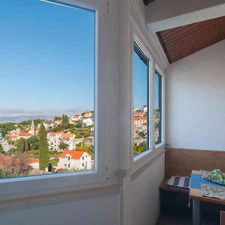 1 Bedroom Lovely In Daire Splitska
